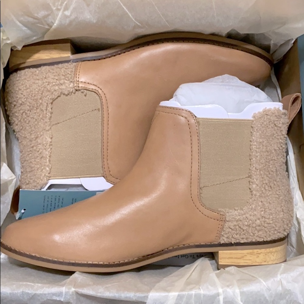 Brand new Toms booties, size 10
